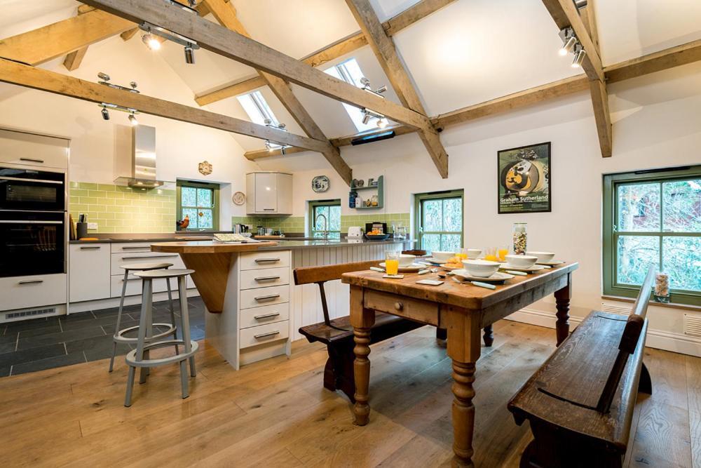 Sloop Inn Cottage Haverfordwest Eksteriør billede