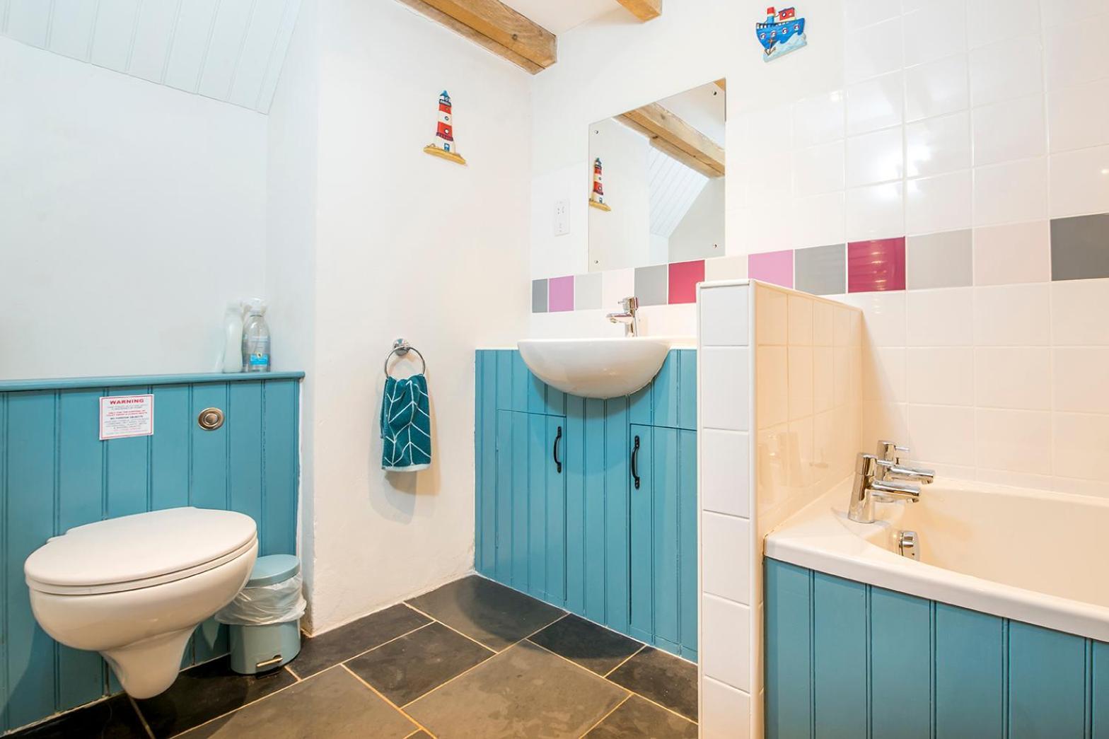 Sloop Inn Cottage Haverfordwest Eksteriør billede