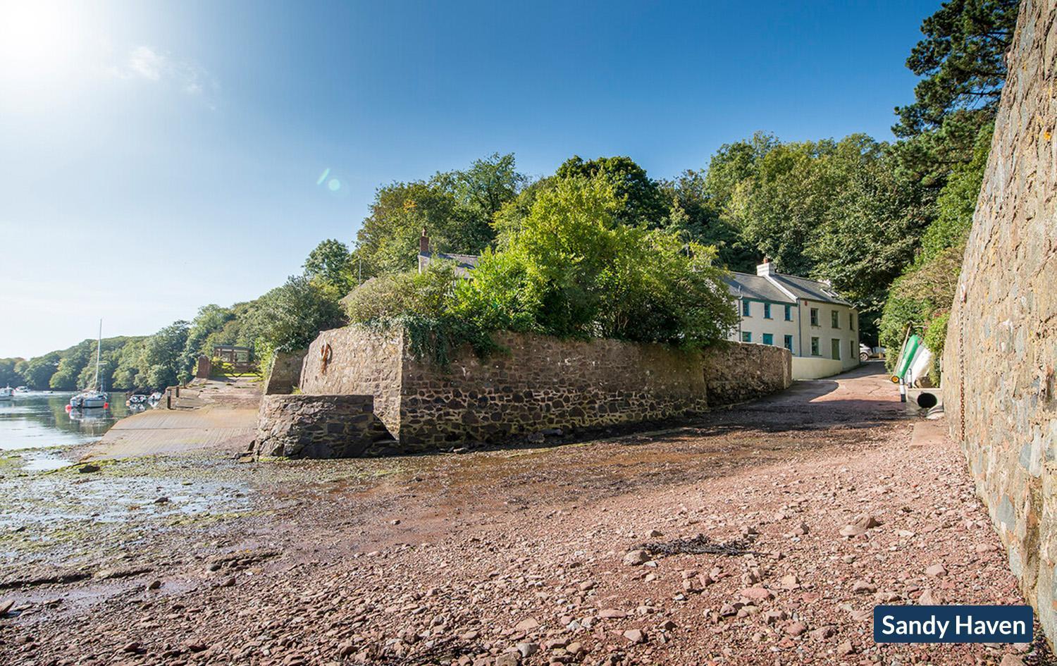 Sloop Inn Cottage Haverfordwest Eksteriør billede